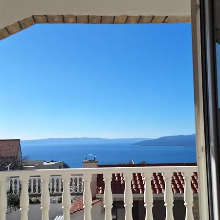 Taja Apartment *