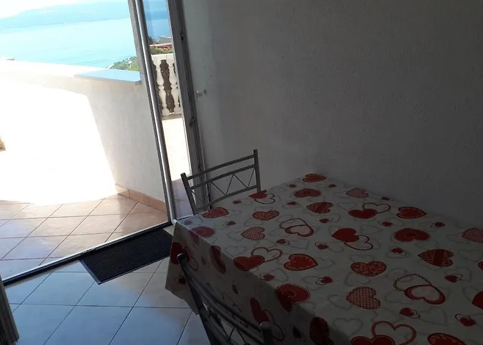 Apartment Taja *